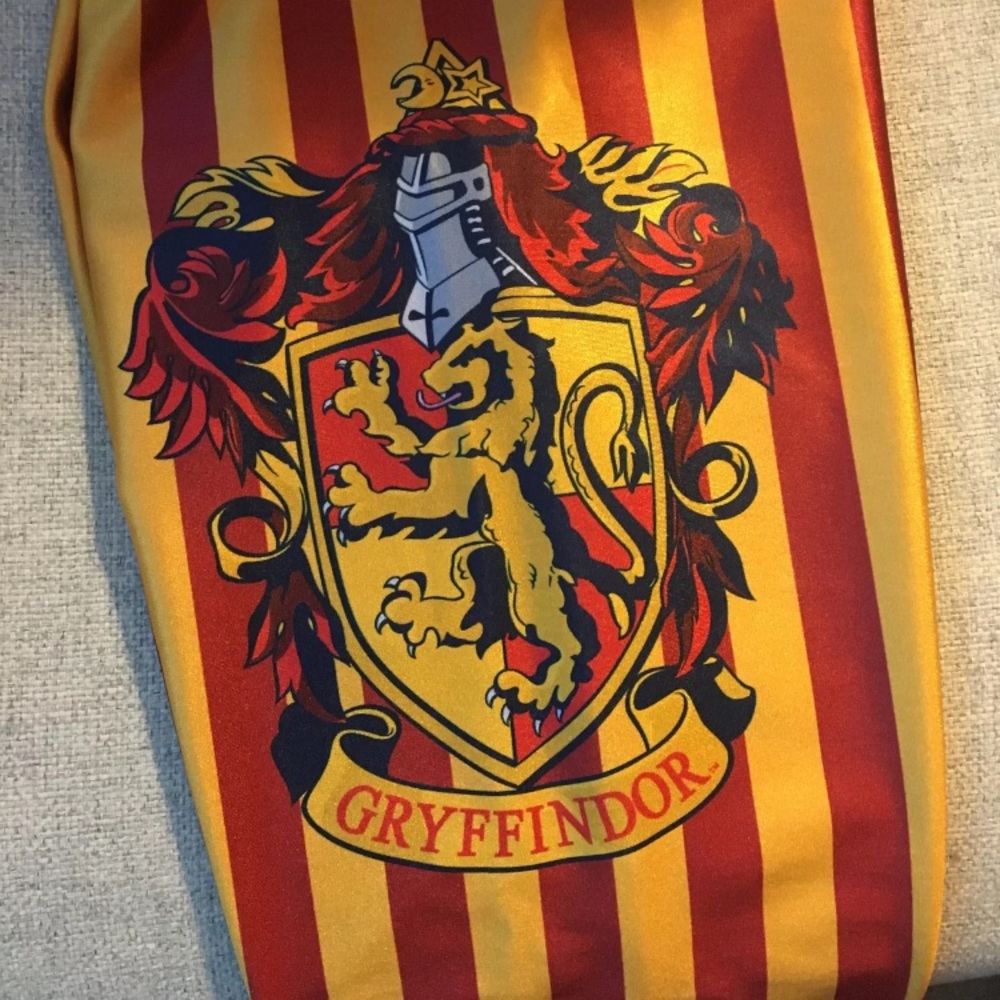 BlackMilk Harry Potter Gryffindor Leggings - Picture 3 of 5